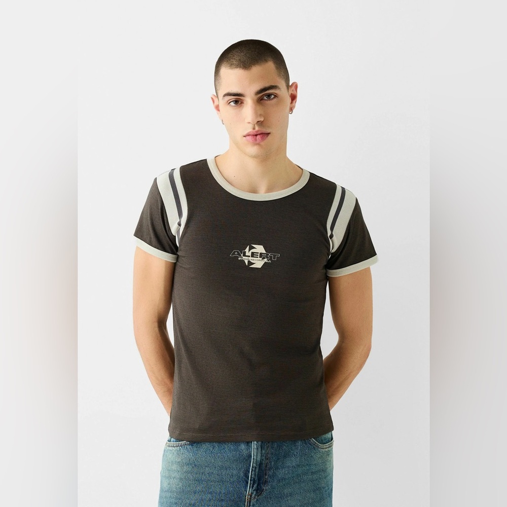slim fit short sleeve printed t-shirt